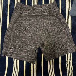 Lululemon linerless Pacebreaker shorts 7” size medium